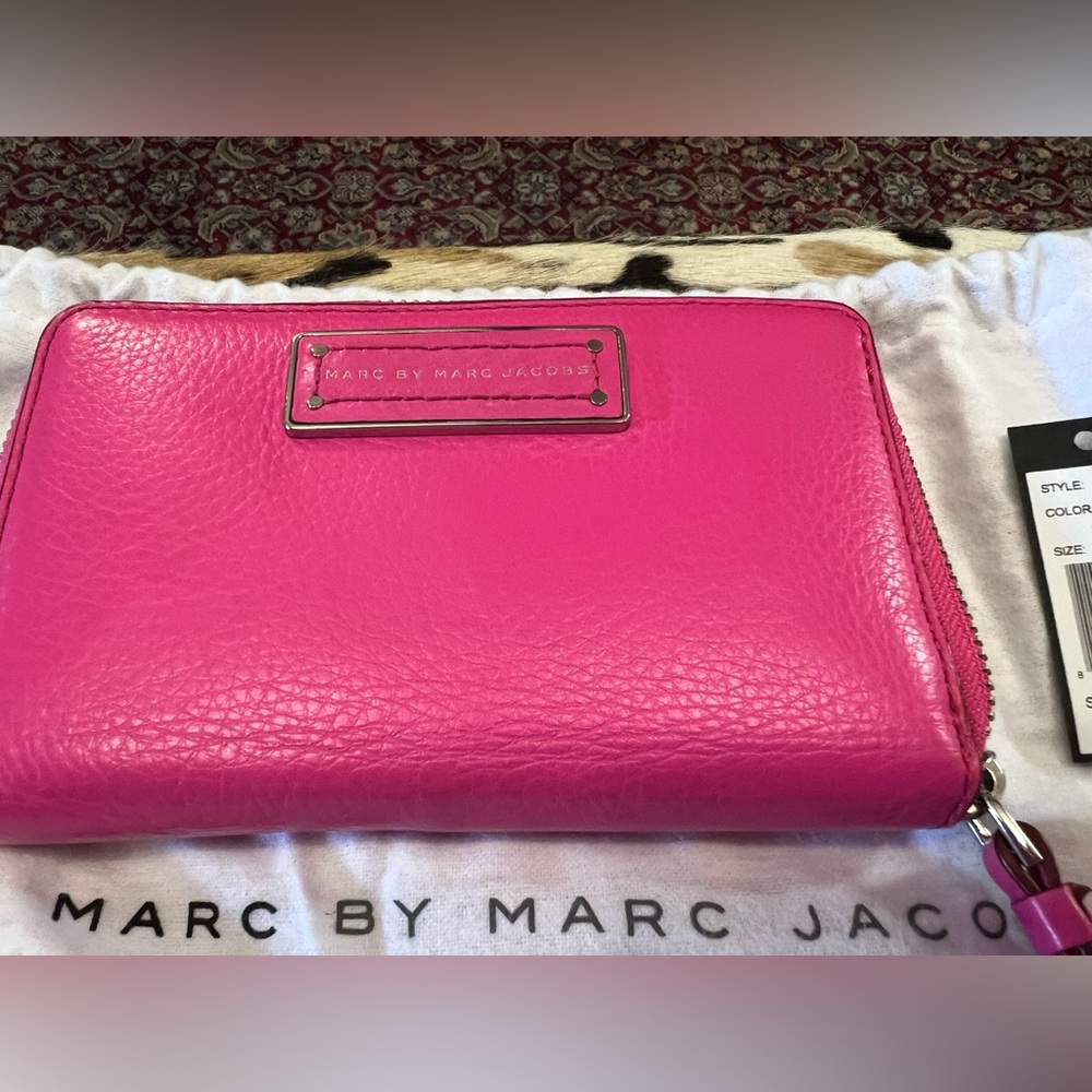Marc By Marc Jacobs Leather Wristlet